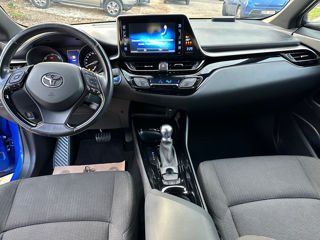 Toyota C-HR foto 5