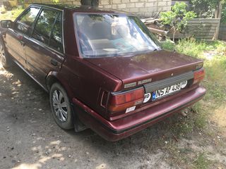 Nissan Bluebird foto 3