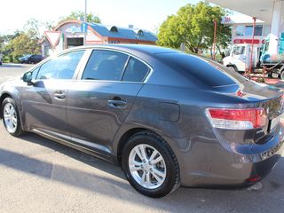 Toyota Avensis foto 3