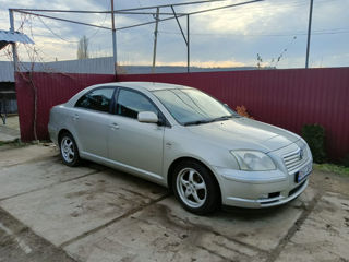 Toyota Avensis foto 3