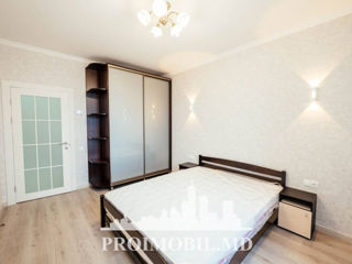 Apartament cu 2 camere, 71 m², Centru, Chișinău foto 3