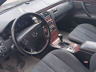 Mercedes E Class foto 3