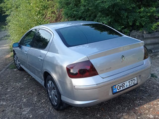 Peugeot 407 foto 2