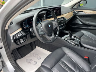 BMW 5 Series foto 10