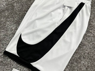 Шорты Nike swoosh