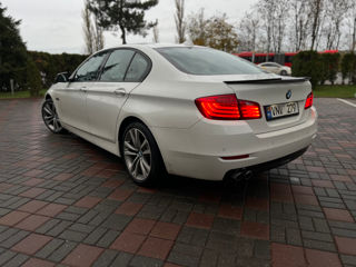 BMW 5 Series foto 4