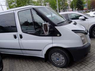 Ford Tranzit turneo foto 1