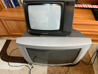Vând 2 televizoare și un monitor