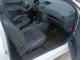 Peugeot 206 foto 4