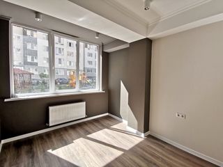 Vânzare apartament cu 3 camere separate + living, bloc nou, design individual, str. Sprîncenoaia! foto 7