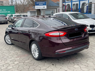 Ford Fusion foto 3