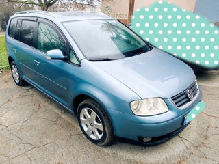 Volkswagen Touran foto 5