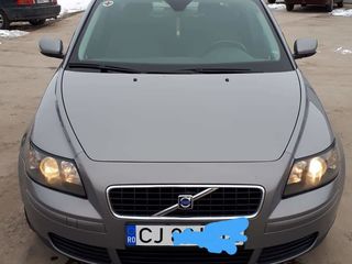 Volvo S40 foto 1