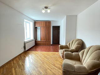 Apartament cu 2 camere, 74 m², Telecentru, Chișinău foto 2
