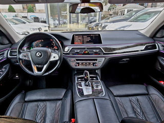 BMW 7 Series foto 4