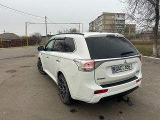 Mitsubishi Outlander foto 5