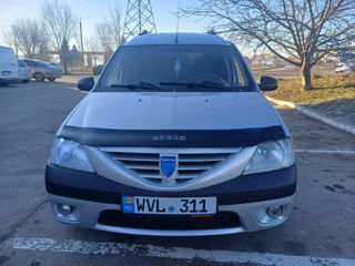 Dacia Logan foto 2