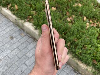 iPhone 11 Pro Max Gold 256gb foto 3