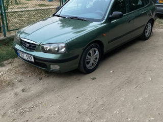 Hyundai Elantra foto 1