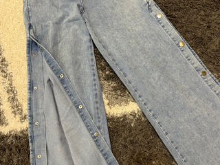 Vând pantaloni denim