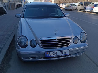 Mercedes E-Class foto 5