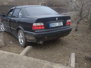 BMW 3 Series foto 3