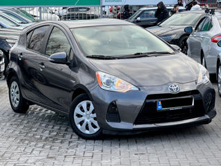 Toyota Prius c foto 4