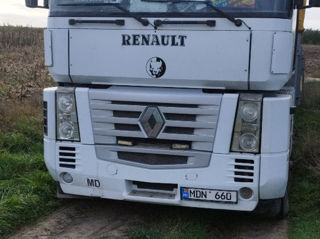 Renault Magnum