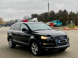 Audi Q7 foto 2