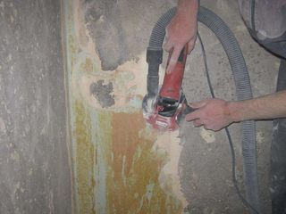 Очистка стен от старой краски,клея.Шлифование,удаление бугров стяжки. foto 2