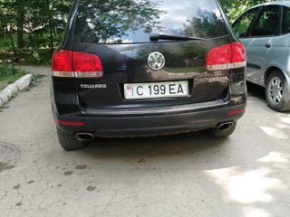 Volkswagen Touareg foto 2