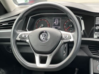 Volkswagen Jetta foto 9