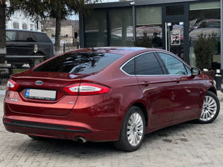 Ford Fusion foto 3