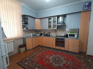 Apartament cu 4 camere, 130 m², 8 cartier, Bălți foto 10