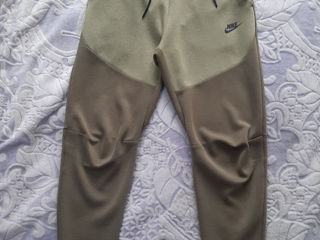 Pantaloni Nike Tech Fleece originali