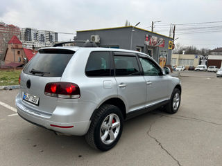 Volkswagen Touareg foto 6