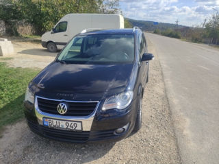 Volkswagen Touran foto 5