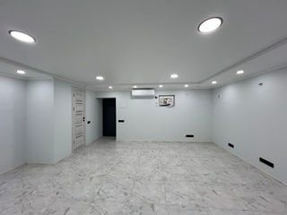 Spatiu comercial,oficiu,salon de frumusete.Botanica.Amplasat perfect.Prima linie.Suprafata 43m. foto 4