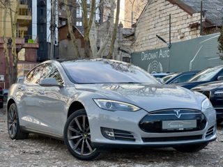 Tesla Model S foto 2