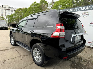 Toyota Land Cruiser Prado foto 3