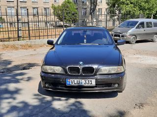 BMW 5 Series foto 9