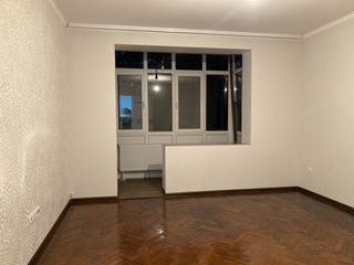 De vinzare apartament cu 2 odai, Jubileu, Cahul foto 2