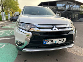 Mitsubishi Outlander foto 2