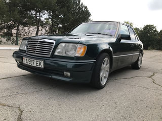 Mercedes Series (W124) foto 1