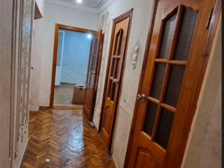 Ap. 1 cam., 150 м², 1/16 et.