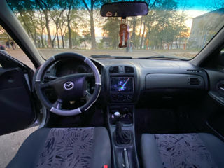 Mazda 323 foto 6