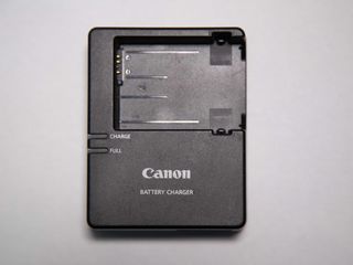 Incarcatoare Canon , Nikon , Sony (Original) foto 5