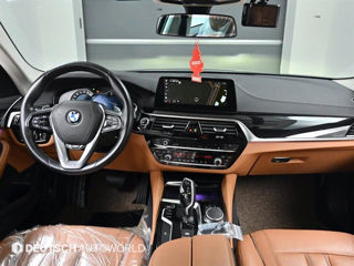 BMW 5 Series foto 6