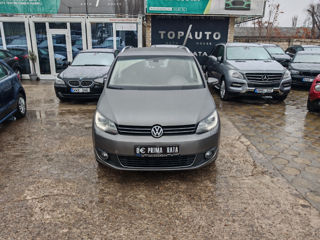 Volkswagen Touran foto 2