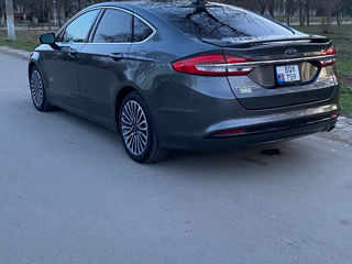 Ford Fusion foto 5